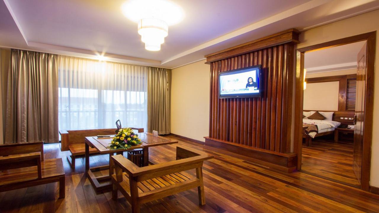 Royal Empire Premium Hotel Siem Reap Exteriér fotografie